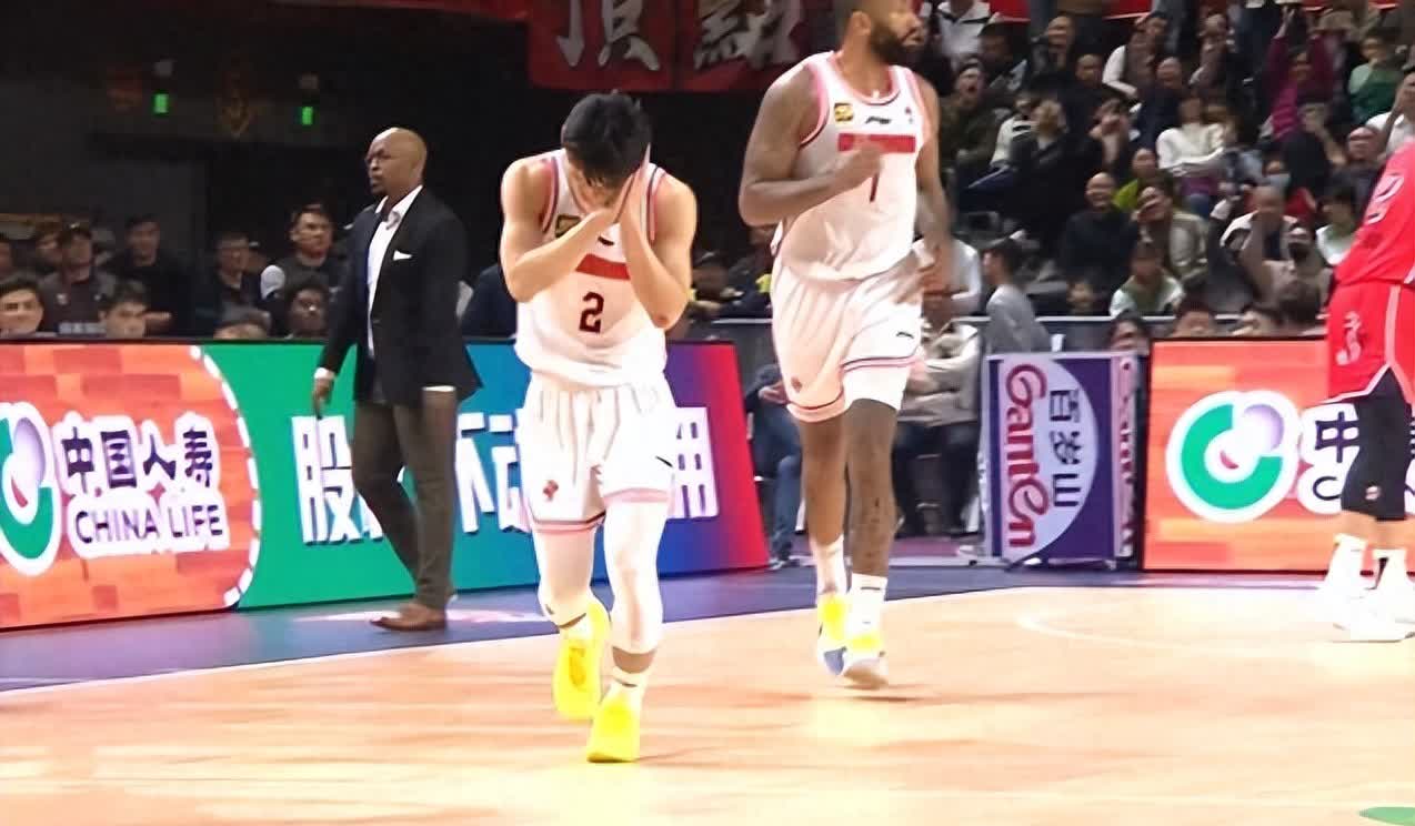 关于三分球神助攻，华南虎锁定胜局的信息